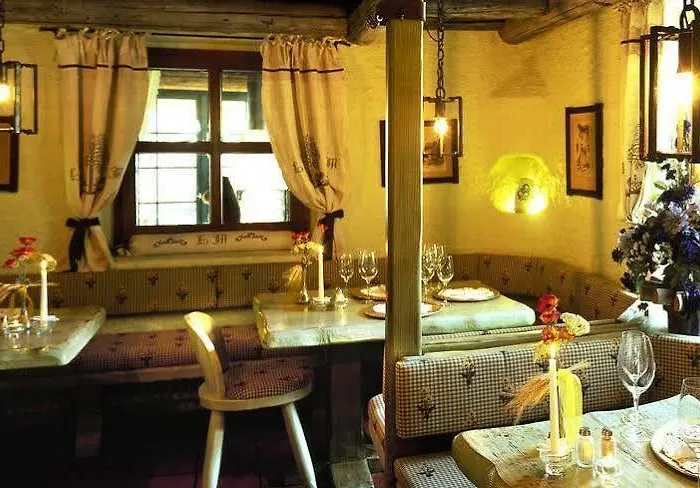 Suedtiroler Stube Апартаменты