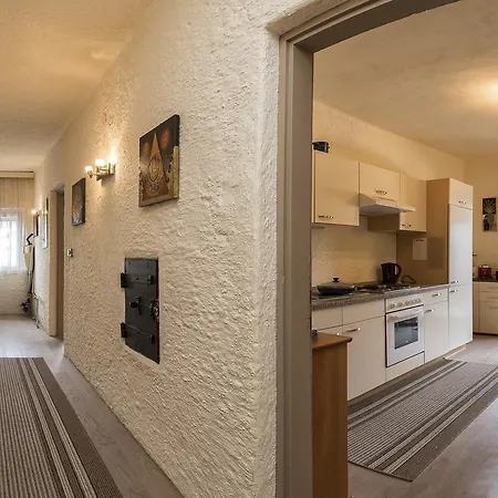 Apartment Suedtiroler Stube